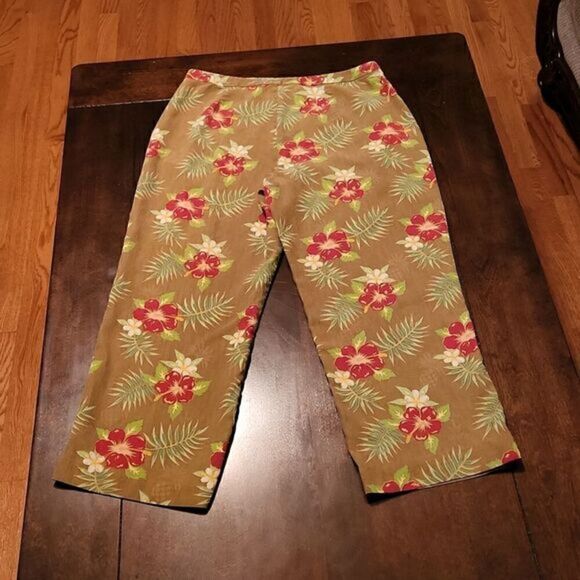 Tommy Bahama 100% Silk Tropical Printed Cropped Pants - Picture 6 of 6